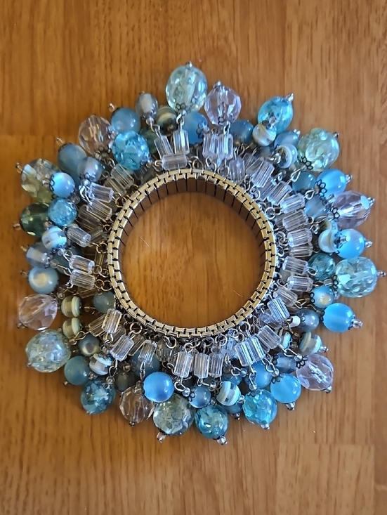 Source Unknown Jewelry - Vintage cha-cha bracelet Silver Tone expansion Teal green and Clear crystals